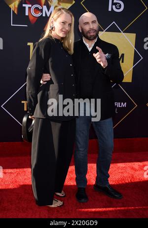 Hollywood, États-Unis. 18 avril 2024. UMA Thurman et John Travolta arrivant au 30e anniversaire présentation de « Pulp Fiction » comme le film de nuit d’ouverture du Festival du film classique TCM 2024 qui s’est tenu au TCL Chinese Theatre à Hollywood, CA le 18 avril 2024. © Janet Gough/AFF-USA.COM crédit : AFF/Alamy Live News Banque D'Images