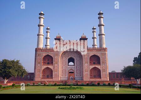 Porte d'entrée, porte sud de la tombe d'Akbar, Sikandra, Agra, Uttar Pradesh, Inde Banque D'Images