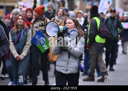 Stockholm, Suède, 19/04/2024, Greta Thunberg assiste aux vendredis de la future grève climatique à Stockholm, Suède. , . Crédit : TT News Agency/Alamy Live News Banque D'Images