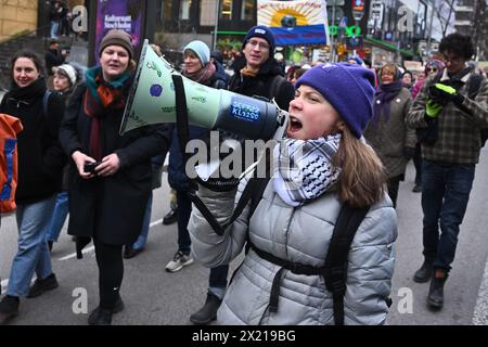 Stockholm, Suède, 19/04/2024, Greta Thunberg assiste aux vendredis de la future grève climatique à Stockholm, Suède. , . Crédit : TT News Agency/Alamy Live News Banque D'Images