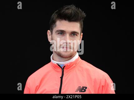 Callum Hawkins, de Grande-Bretagne, lors de la conférence de presse masculine d'élite qui s'est tenue dimanche au TCS London Marathon Media Centre à St James's Park, avant le TCS London Marathon 2024. Date de la photo : vendredi 19 avril 2024. Banque D'Images