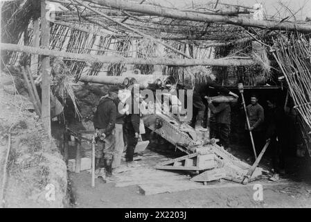 Canon de 155 cm [i.e. mm] en France, entre c1910 et c1915. Banque D'Images