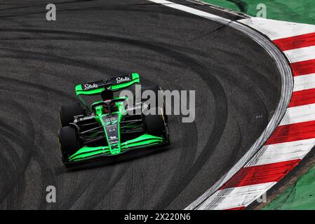 Shanghai, Chine. 19 avril 2024. Valtteri Bottas (fin) Sauber C44. Championnat du monde de formule 1, Rd 5, Grand Prix de Chine, vendredi 19 avril 2024. Shanghai, Chine. Crédit : James Moy/Alamy Live News Banque D'Images
