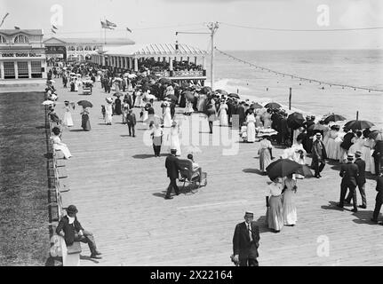 Asbury - Board Walk &amp ; examen de l'esplanade, 1911. Banque D'Images