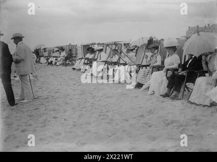 Spectateurs sur la plage pour les courses de bateaux à moteur, Palm Beach, 1910. Banque D'Images