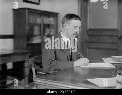 H.L. Stimson à Desk Writing, 1910. Banque D'Images