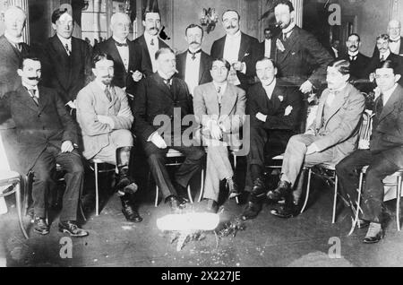 Opalard ; Prade ; Wallace ; Van den Bergh ; Comte Castillion de préparé Victor ; Grunholde ; Thomas ; train ; Beaumont; Dalziel (London Standard) ; Barri ; Valentine ; Tabuteau ; Weymann, entre c1910 et c1915. Banque D'Images