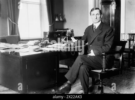 Sec'y. McAdoo au bureau, 1913. Montre William Gibbs McAdoo (1863-1941), secrétaire au Trésor dans le cabinet du président Woodrow Wilson de 1913 à 1918. Banque D'Images