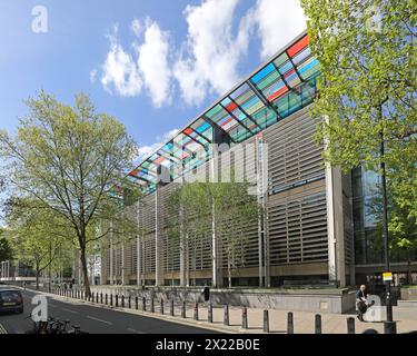 Le bâtiment du Home Office au 2 Marsham Street, Londres. Conçu par l'architecte Terry Farrell. Élévation principale et entrée. Banque D'Images