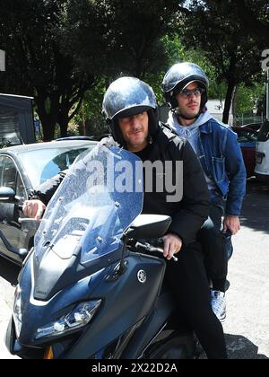 Rome, Italie. 19 avril 2024. Rome, Francesco Totti quitte le restaurant avec un ami après l'audience de séparation crédit : Independent photo Agency/Alamy Live News Banque D'Images