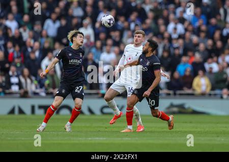 Daiki Hashioka de Luton Town Andros Townsend de Luton Town Timo Werner de Tottenham Hotspur - Tottenham Hotspur v Luton Town, premier League, Tottenham Hotspur Stadium, Londres, Royaume-Uni - 30 mars 2024 usage éditorial exclusif - restrictions DataCo applicables Banque D'Images