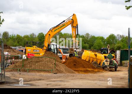 Windsor, Royaume-Uni. 19 mars 2024. De nombreux habitants de Windsor sont très déçus que le Royal Borough de Windsor et Maidenhead aient accordé un permis de construire de nouvelles maisons sur des terres agricoles à côté de Maidenhead Road à Windsor, Berkshire, ce qui signifie la perte d’un autre espace vert ouvert et d’un habitat faunique. Le développement est construit par Crest Nicholson et s'appelle Windsor Gate. Crédit : Maureen McLean/Alamy Live News Banque D'Images