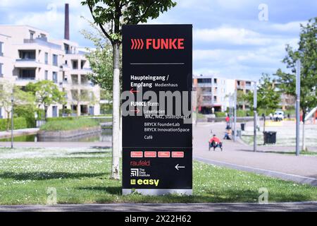 Zentrale der Funke Mediengruppe AM 18.04.2024 in Essen Nordrhein-Westfalen Die Funke Mediengruppe mit Sitz in Essen ist ein Medienkonzern in der Rechtsform einer GmbH & Co. KGaA mit Beteiligungen an gedruckten und elektronischen Medien in Deutschland, Österreich und Kroatien. *** Siège social de Funke Mediengruppe le 18 04 2024 à Essen Rhénanie du Nord-Westphalie Funke Mediengruppe, dont le siège social est à Essen, est un groupe de médias sous la forme juridique de GmbH Co KGaA qui détient des participations dans les médias imprimés et électroniques en Allemagne, Autriche et Croatie xRx Banque D'Images