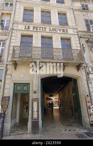 Entrée du petit Louvre, Avignon, Vaucluse, Provence-Alpes-Côte d'Azur, Sud de la France, France Banque D'Images