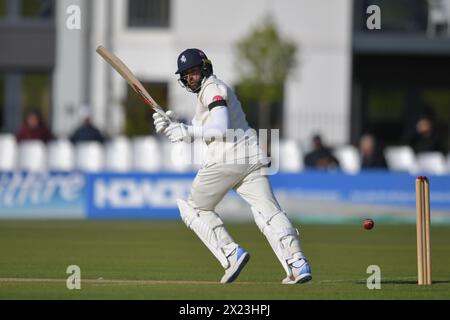 Canterbury, Angleterre. 19 avril 2024. Jack Leaning de Kent lors de la première journée du championnat Vitality County Championship Division One entre Kent County Cricket Club et Surrey County Cricket Club au Spitfire Ground, St Lawrence à Canterbury. Kyle Andrews/Alamy Live News. Banque D'Images