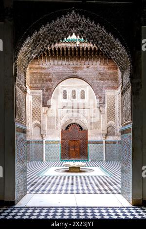 Fès, Maroc 18 mars 2024 Madrasa AlAttarine, médina de Fès, Maroc