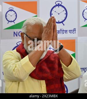 Mumbai, Inde. 19 avril 2024. MUMBAI, INDE - 19 AVRIL : le ministre du Cabinet du Maharashtra et chef du NCP, Chhagan Bhujbal, s'adressant aux médias lors d'une conférence de presse pour annoncer son retrait de la circonscription de Nashik Lok Sabha le 19 avril 2024 à Mumbai, en Inde. Son retrait de la lutte électorale contre Nashik ouvre la voie à ce que le siège soit réclamé par la faction Shiv Sena au pouvoir du ministre en chef Eknath Shinde.(photo par Anshuman Poyrekar/Hindustan Times/Sipa USA) crédit : Sipa USA/Alamy Live News Banque D'Images