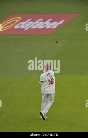 NORTHAMPTON, ANGLETERRE - 19 avril -2024 : Saif Zaid du Northamptonshire lors du match de division 2 du Vitality County Championship entre le Northamptonshire et Glamorgan au County Ground de Northampton, en Angleterre Banque D'Images