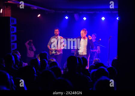 Munich, Allemagne. 18 avril 2024. Munich, Allemagne, 18 avril 2024 : Keimzeit lors du From Singapore to Feuerland Tour 2024 au Strom, Munich. (Sven Beyrich/SPP) crédit : photo de presse sportive SPP. /Alamy Live News Banque D'Images