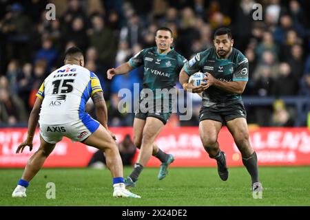 SEB Ikahihifo des Huddersfield Giants courant avec ballon lors du match de la Betfred Super League Round 8 Leeds Rhinos vs Huddersfield Giants au Headingley Stadium, Leeds, Royaume-Uni, 19 avril 2024 (photo de Craig Cresswell/News images) Banque D'Images