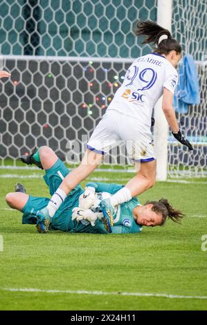 Gand, Belgique. 19 avril 2024. Le gardien de but féminin de KAA Gent Riet Maes photographié en action lors d'un match de football entre KAA Gent Ladies et RSCA Women, vendredi 19 avril 2024 à la Chillax Arena de Gent, le jour 5 du play-off Group A de la compétition féminine de Super League. BELGA PHOTO JASPER JACOBS crédit : Belga News Agency/Alamy Live News Banque D'Images