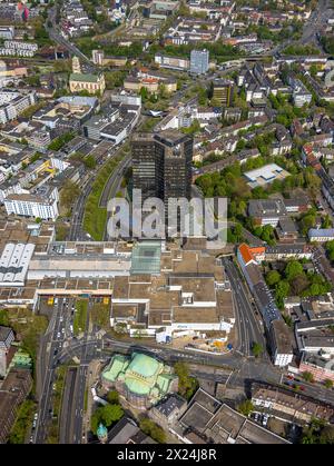 Luftbild, Rathaus Galerie Essen Einkaufszentrum über die Straße Schützenbahn, Alte Synagoge und Hochhaus Rathaus Stadt Essen, Stadtkern, Essen, Ruhrgebiet, Rhénanie-du-Nord-Westphalie, Deutschland ACHTUNGxMINDESTHONORARx60xEURO *** vue aérienne, Rathaus Galerie Essen centre commercial de l'autre côté de la rue Schützenbahn, ancienne synagogue et immeuble de grande hauteur Rathaus Stadt Essen, centre-ville, Essen, quartier de la Ruhr, Rhénanie du Nord-Westphalie, Allemagne ACHTUNGxMINDESTHONORARx60xEURO Banque D'Images
