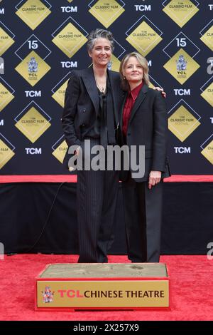 19 avril 2024, Los Angeles, Californie, États-Unis : LOS ANGELES, CA - 19 AVRIL 2024 : Alexandra Hedison, Jodie Foster lors d'une cérémonie honorant Jodie Foster avec des empreintes de mains et de pieds au Théâtre chinois IMAX de TCL. (Crédit image : © Nina Prommer/ZUMA Press Wire) USAGE ÉDITORIAL SEULEMENT! Non destiné à UN USAGE commercial ! Banque D'Images