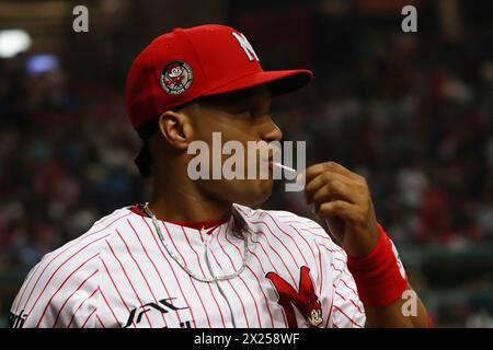 Mexico, Ciudad de Mexico, Mexique. 19 avril 2024. 19 avril 2024 à Mexico, Mexique : Robinson Cano #22 des Diablos Rojos réagit lors du match 1 contre Bravos de LeÃ³n de la Ligue mexicaine de baseball (LMB) au stade Alfredo Harp HelÃº. Score final Diablos Rojos 12 Bravos de Leon 4. (Crédit image : © Carlos Santiago/eyepix via ZUMA Press Wire) USAGE ÉDITORIAL SEULEMENT! Non destiné à UN USAGE commercial ! Banque D'Images