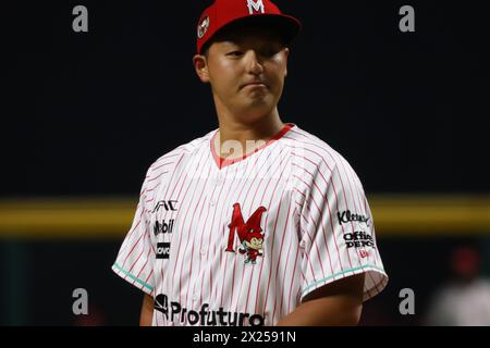 Mexico, Ciudad de Mexico, Mexique. 19 avril 2024. 19 avril 2024 à Mexico, Mexique : Tomohiro Anraku #20 des Diablos Rojos réagit lors du match 1 contre Bravos de LeÃ³n de la Ligue mexicaine de baseball (LMB) au stade Alfredo Harp HelÃº. Score final Diablos Rojos 12 Bravos de Leon 4. (Crédit image : © Carlos Santiago/eyepix via ZUMA Press Wire) USAGE ÉDITORIAL SEULEMENT! Non destiné à UN USAGE commercial ! Banque D'Images