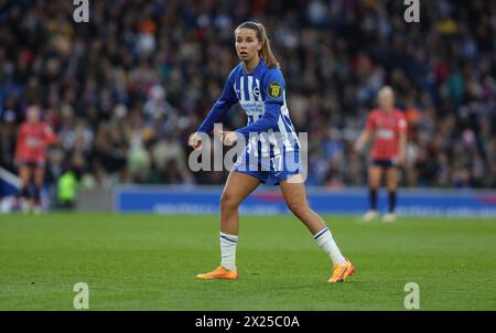 Brighton, Royaume-Uni. 19 avril 2024. Brighton's Tatiana Pinto lors du match de Super League féminin entre Brighton & Hove `Albion et Everton au stade American Express. Crédit : James Boardman/Alamy Live News Banque D'Images