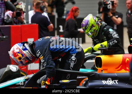 Shanghai, Chine. 20 avril 2024. Le vainqueur de sprint Max Verstappen (NLD) Red Bull Racing RB20 au parc ferme. Championnat du monde de formule 1, Rd 5, Grand Prix de Chine, samedi 20 avril 2024. Shanghai, Chine. Crédit : James Moy/Alamy Live News Banque D'Images