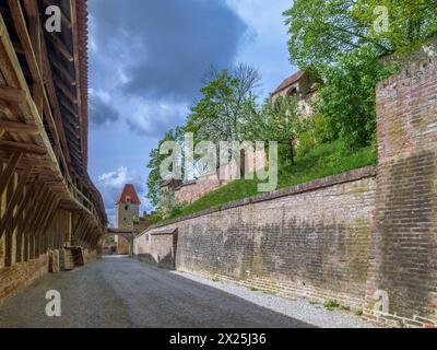 Wehrgang der historischen Burg Trausnitz in Landshut, Niederbayern, Bayern, Deutschland, Europa Wehrgang der historischen Burg Trausnitz in Landshut, Banque D'Images