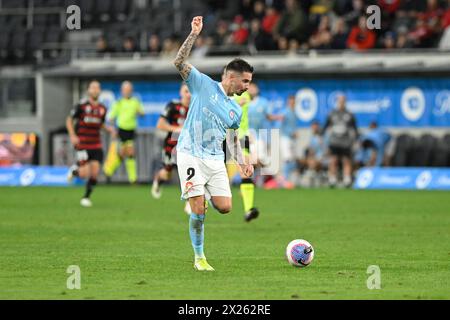 20 avril 2024 ; CommBank Stadium, Sydney, NSW, Australie : a-League Football, WESTERN Sydney Wanderers contre Melbourne City ; Jamie Maclaren de Melbourne City contrôle le ballon Banque D'Images