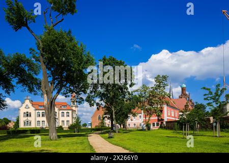 Stadtbild Mühlberg/Elbe ist eine an der Elbe gelegene Stadt im südbrandenburgischen Landkreis Elbe Elster. Mühlberg Brandenburg Deutschland *** paysage urbain Mühlberg Elbe est une ville sur la rivière Elbe dans le district sud de Brandebourg Elster Mühlberg Brandebourg Allemagne Banque D'Images