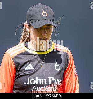 Birmingham, Royaume-Uni. 20 avril 2024. Marie Kelly de Blaze lors du Rachel Heyhoe Flint Trophy match entre Central Sparks et The Blaze à Edgbaston Cricket Ground, Birmingham, Angleterre le 20 avril 2024. Photo de Stuart Leggett. Utilisation éditoriale uniquement, licence requise pour une utilisation commerciale. Aucune utilisation dans les Paris, les jeux ou les publications d'un club/ligue/joueur. Crédit : UK Sports pics Ltd/Alamy Live News Banque D'Images