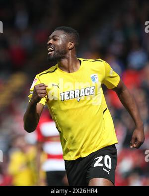 Doncaster, Royaume-Uni. 20 avril 2024. Emile Acquah de Barrow célèbre après avoir marqué son premier but lors du match de Sky Bet League 2 entre Doncaster Rovers et Barrow au Keepmoat Stadium, Doncaster le samedi 20 avril 2024. (Photo : Mark Fletcher | mi News) crédit : MI News & Sport /Alamy Live News Banque D'Images