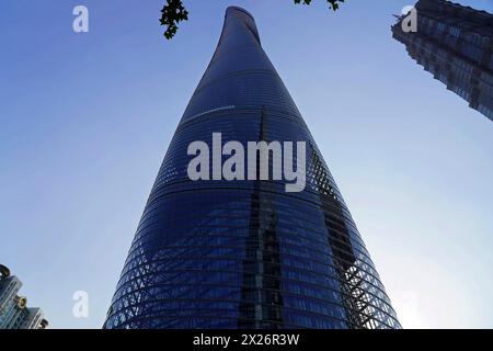 La tour Jin Mao, surnommée la seringue à 420 mètres et la tour de Shanghai de 632 mètres, surnommée le Twist, Shanghai, République populaire de Chine, A Banque D'Images