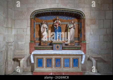 Autel marial dans la cathédrale notre Dame de l'Assomption, Lucon, Vendée, France Banque D'Images