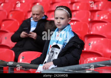 Londres, Royaume-Uni. 20 avril 2024. Les fans de Manchester City lors du match de FA Cup au stade de Wembley, Londres. Le crédit photo devrait se lire : Paul Terry/Sportimage crédit : Sportimage Ltd/Alamy Live News Banque D'Images