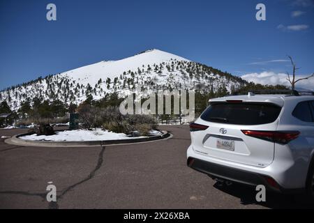 Flagstaff, Arizona. ÉTATS-UNIS 3/20/2024. Monument national du volcan Sunset Crater. Ce cône de cendre de 1 120 pieds de haut est entré en éruption autour de AD 1085 laissant de la lave Banque D'Images