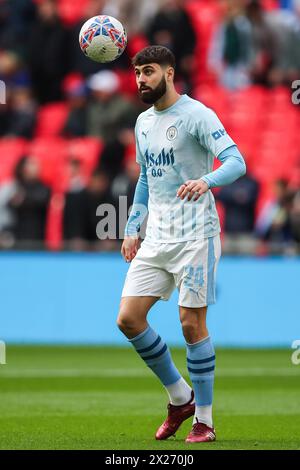 Joško Gvardiol de Manchester City lors de l'échauffement avant le match de demi-finale de l'Emirates FA Cup Manchester City vs Chelsea au stade de Wembley, Londres, Royaume-Uni, le 20 avril 2024 (photo par Gareth Evans/News images) à Londres, Royaume-Uni le 20/04/2024. (Photo de Gareth Evans/News images/SIPA USA) Banque D'Images