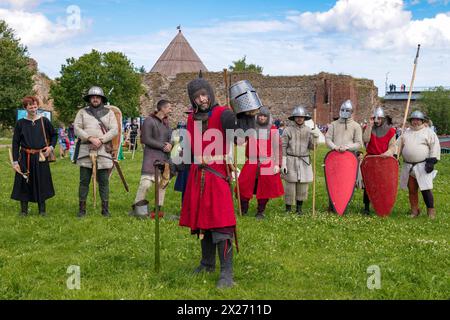 SHLISSELBURG, RUSSIE - 29 JUILLET 2023 : guerriers médiévaux sur le festival historique de l'île épique-2023. Forteresse d'Oreshek Banque D'Images