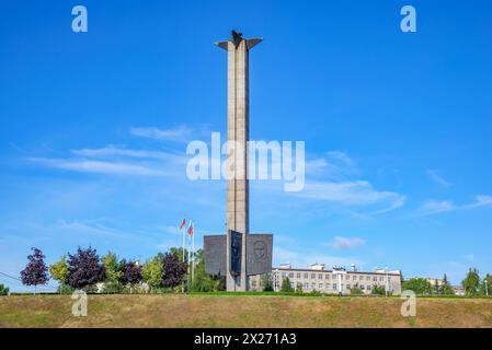 TVER, RUSSIE - 15 JUILLET 2022 : Obélisque de la victoire. Tver, Russie Banque D'Images