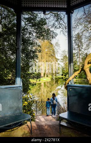 Chatenay Malabry - France - 21 mars 2024 : vue sur le magnifique parc de la vallée du loup dans le mallabry de Chatenay Banque D'Images