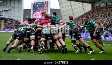 Northampton, Royaume-Uni. 20 avril 2024. Match action pendant le match entre les Northampton Saints et les Leicester Tigers au Cinch Stadium Franklin's Gardens. Northampton crédit : PATRICK ANTHONISZ/Alamy Live News Banque D'Images