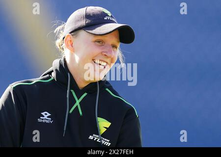 Cardiff, Royaume-Uni, 20 avril 2024. Lauren Filer de Western Storm regarde pendant le match Rachael Heyhoe-Flint Trophy entre Western Storm et Sunrisers. Crédit : Robbie Stephenson/Western Storm/Alamy Live News Banque D'Images