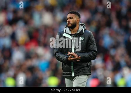 LONDRES, Royaume-Uni - 20 avril 2024 : Reece James de Chelsea applaudit les fans après la demi-finale de la Coupe de football Emirates entre Manchester City FC et Chelsea FC au stade de Wembley (crédit : Craig Mercer/ Alamy Live News) Banque D'Images