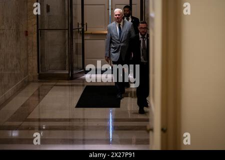 Washington, États-Unis. 20 avril 2024. Le représentant Tom Emmer (R-MN) arrive au Capitole des États-Unis, à Washington, DC, le samedi 20 avril, 2024. (Graeme Sloan/Sipa USA) crédit : Sipa USA/Alamy Live News Banque D'Images