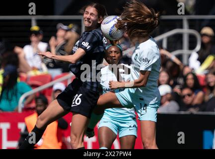 Washington, États-Unis. 20 avril 2024. WASHINGTON, DC - 20 AVRIL : le milieu de terrain du Washington Spirit Paige Metayer (26 ans) et le défenseur du NJ/NY Gotham FC Nealy Martin (14 ans) se lèvent pour une tête lors d'un match NWSL entre le Washington Spirit et le NJ/NY Gotham FC, le 20 avril 2024, à Audi Field, à Washington, DC. (Photo de Tony Quinn/SipaUSA) crédit : Sipa USA/Alamy Live News Banque D'Images