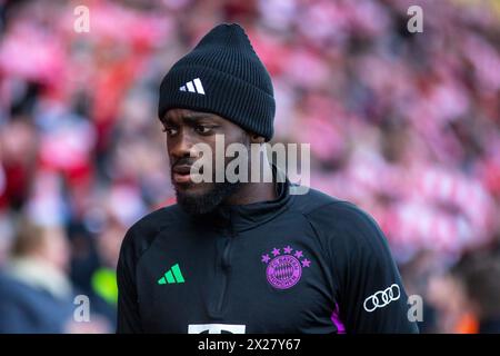 BERLIN, ALLEMAGNE - 20 AVRIL : match entre le FC Union Berlin et le Bayern dans le cadre de la Bundesliga 2023-2024 au Stadion an der Alten Försterei le 20 avril 2024 à Berlin, Allemagne. (Photo de Sergio Mendes/PxImages) crédit : Px images/Alamy Live News Banque D'Images